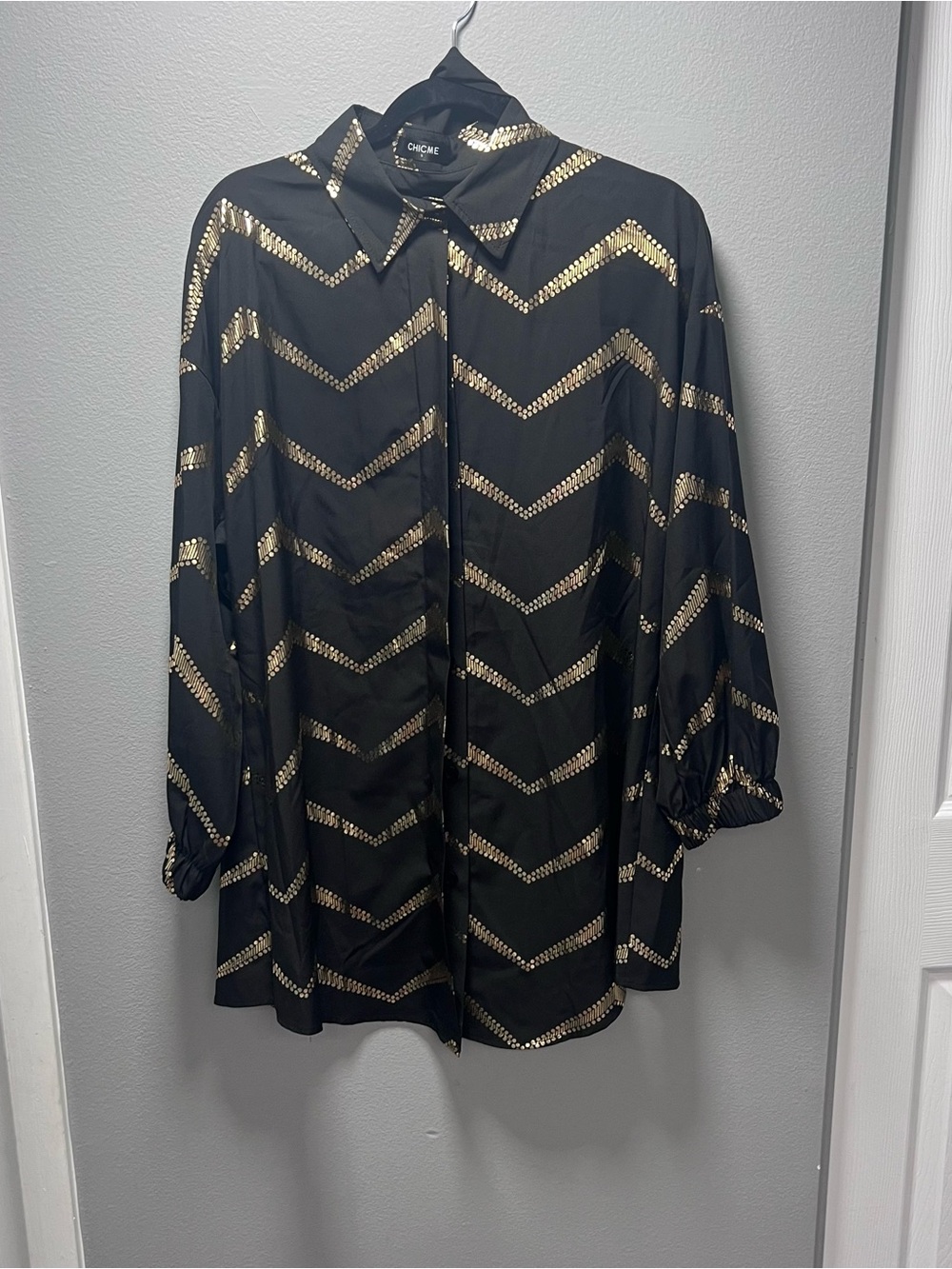 ChicMe Black Button-Up Shirt with Gold Chevron Detail Size S